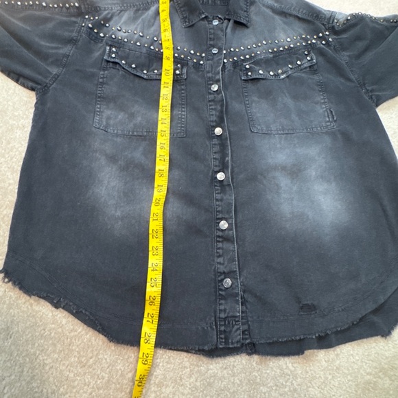💥💥SALE!!💥💥 FP Studded Black Denim Light Jacket Shacket Washed Black never worn - Picture 8 of 8